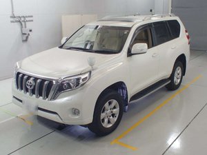 2016 Toyota Land Cruiser Prado TX L - Front