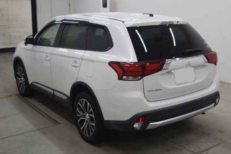 2016 Mitsubishi Outlander - Rear