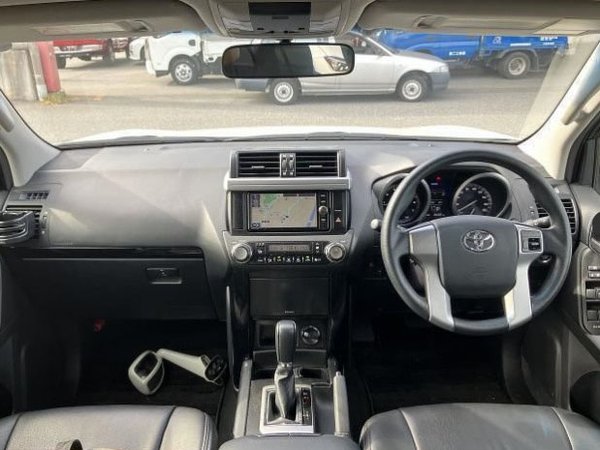 2017 Toyota Land Cruiser Prado TX - Interior