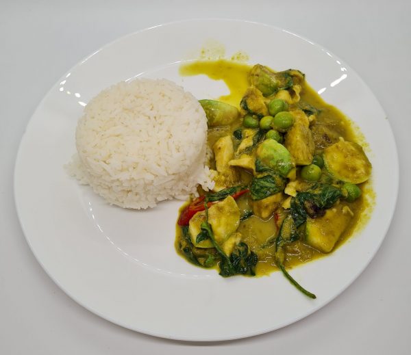 F35 Ch Stir Fried Thai Green Curry Over Rice With Chicken