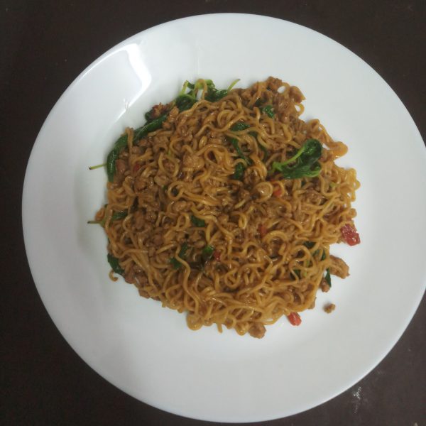 F48 Po Stir Fried Mama Noodles With Holy Basil Leaves And Pork 1 scaled
