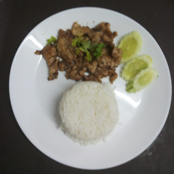 F77 Po Large Serving Thai Style Fried Pork With Garlic And Black Pepper 1 scaled