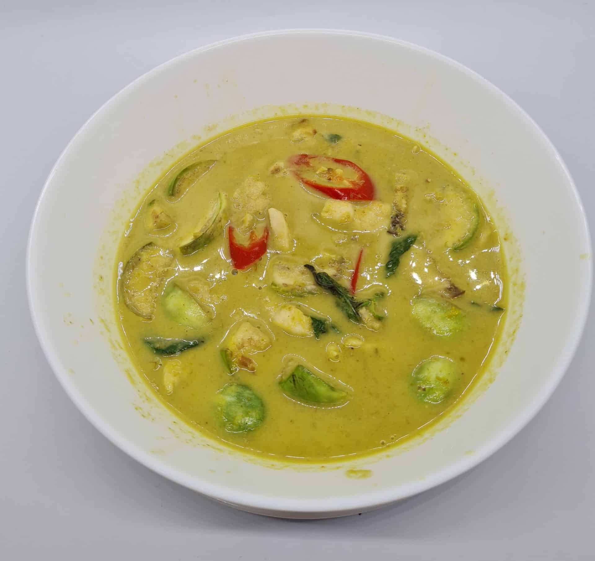 F94 Ch Large Serving Thai Green Curry With Chicken