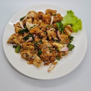 F79 Large Serving Spicy And Sour Fried Chicken Salad