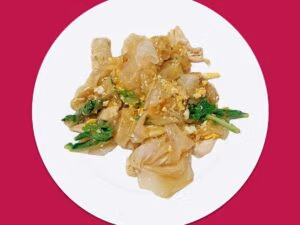 F44 Stir Fried Rice Noodles (Kuay Tieow Khuah)