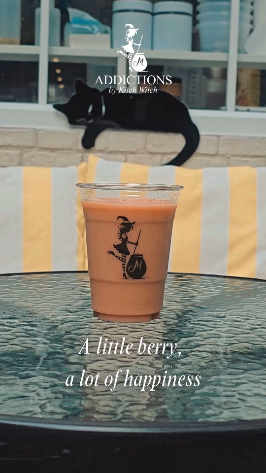strawberry smoothie Sukhumvit 23