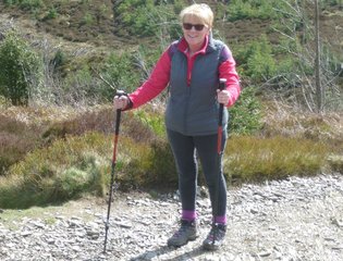 Helen_Hogg_hiking.width-860