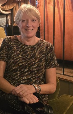 Melony - Enjoying meals out with her friends