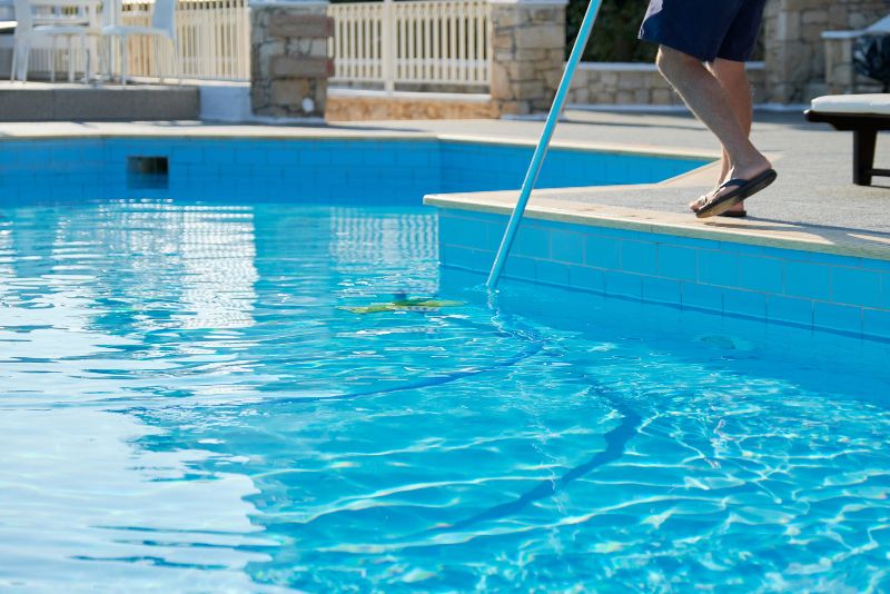 pool cleaning service for above ground pools