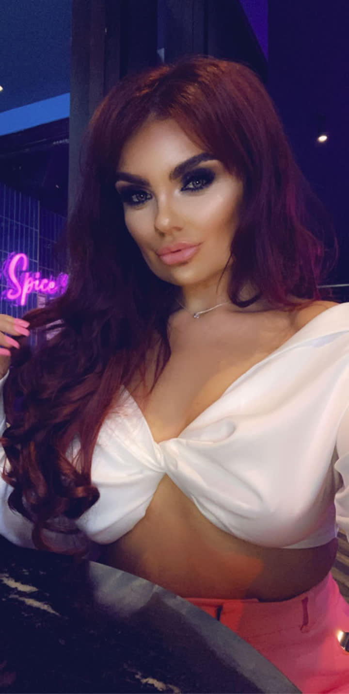 Babestation star Jasmine Penny loves hot webcam sex via British sex cams and catering to her callers filthiest British porn fantasies.