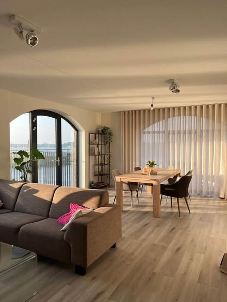 Te huur: Amsterdam / €949 p.m. / 16m2