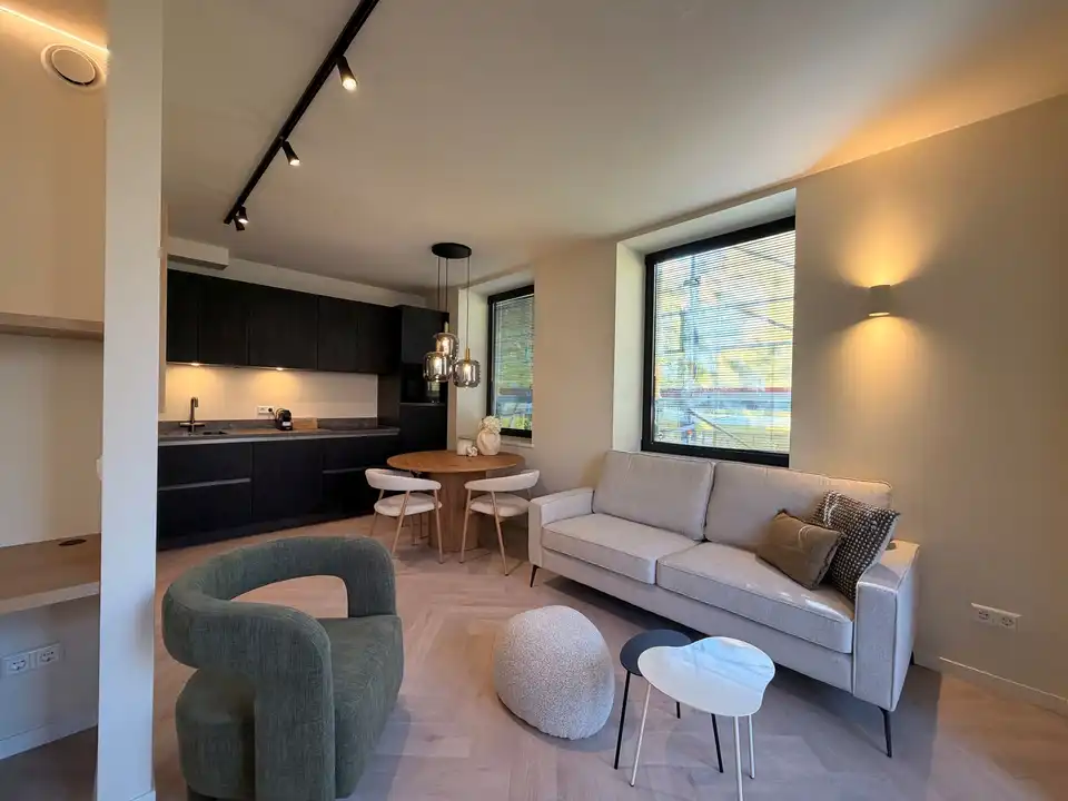 For rent: Dordrecht / €1450 p.m. / 39m2
