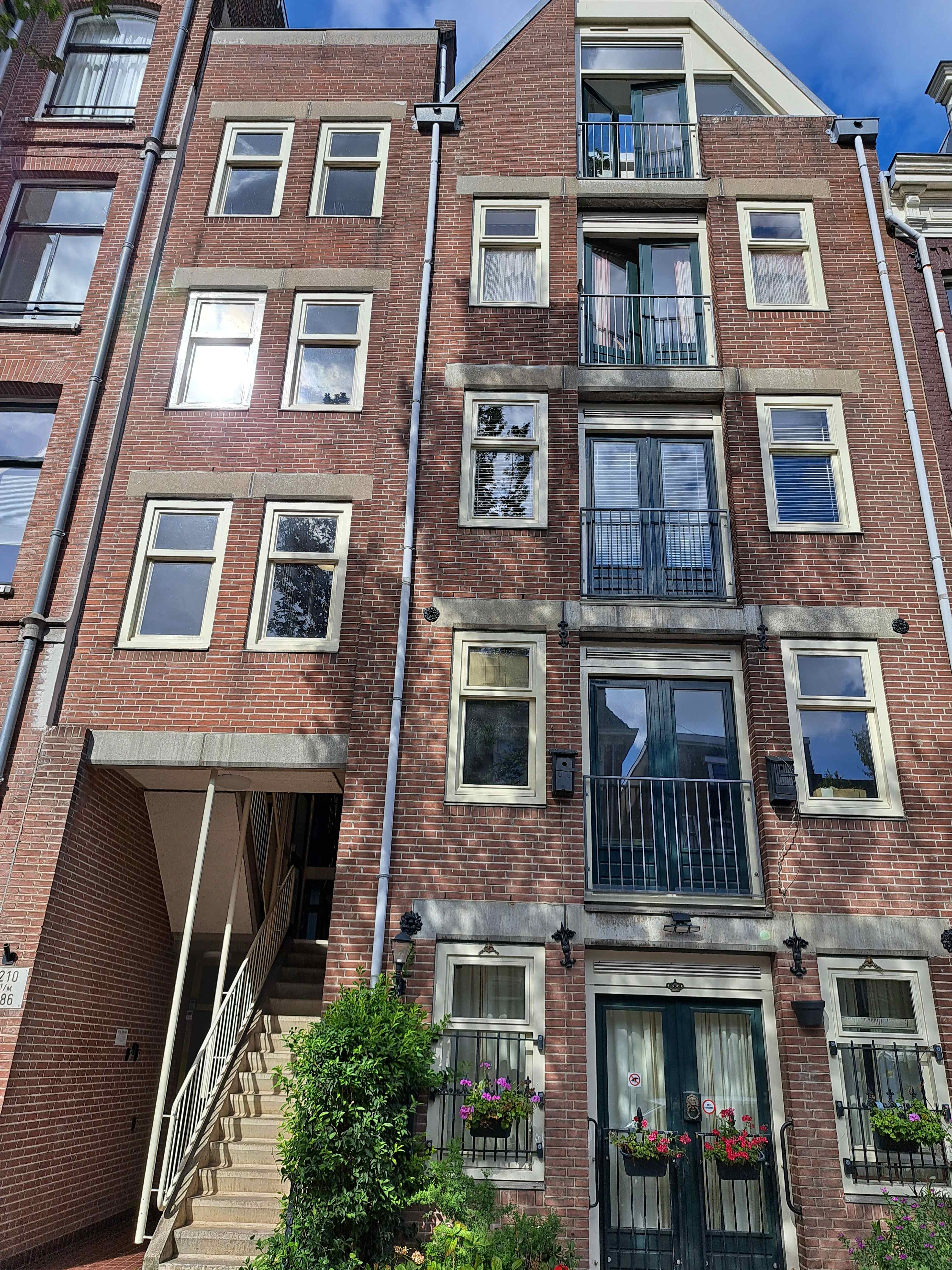 For rent: Amsterdam / €713 p.m. / 50m2