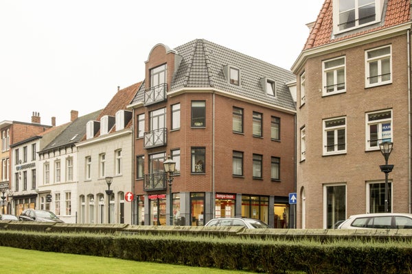 Te huur:  Hulst  / €1498 p.m. / 120m2