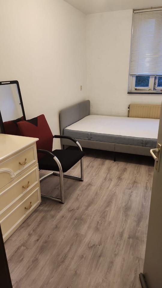 Te huur: Amsterdam / €700,00 p.m. / 12,00m2