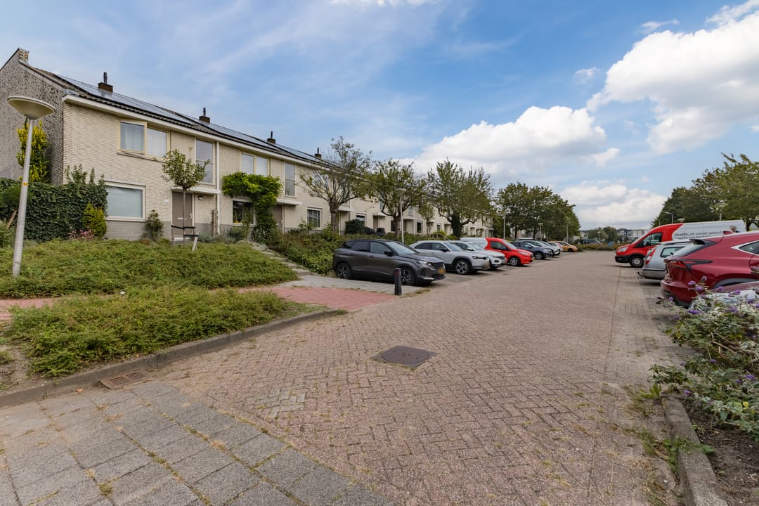 Te huur: Velserbroek / €2014 p.m. / 143m2