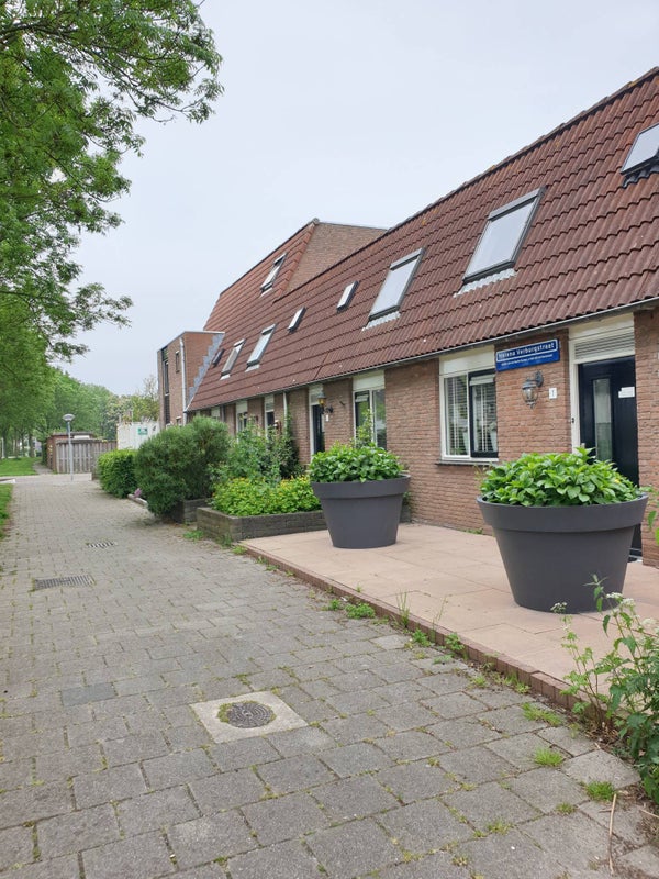 Te huur:  Leiden  / €1750 p.m. / 81m2