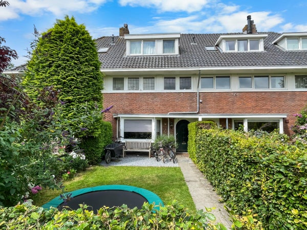 Te huur:  Naarden  / €3100 p.m. / 147m2