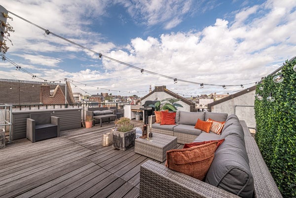 For rent:  Amsterdam  / €2950 p.m. / 91m2