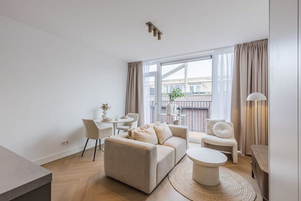 Te huur: Nieuw-Vennep / €1850 p.m. / 40m2