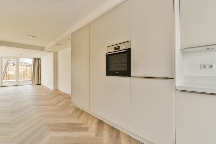For rent: Amsterdam / €5995 p.m. / 173m2