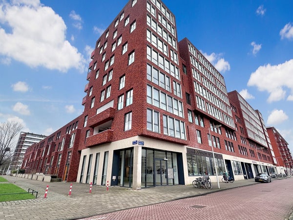 Te huur:  Amsterdam  / €2600,00 p.m. / 140,00m2
