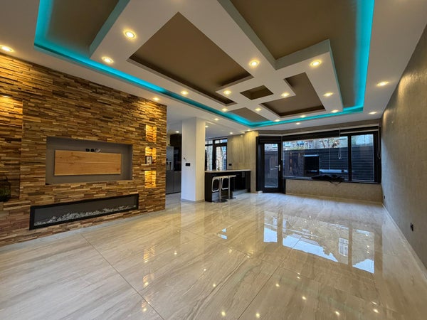 Te huur:  Zaandam  / €2750,00 p.m. / 121,00m2