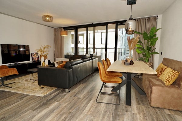 Te huur:  Rotterdam  / €2500 p.m. / 95m2
