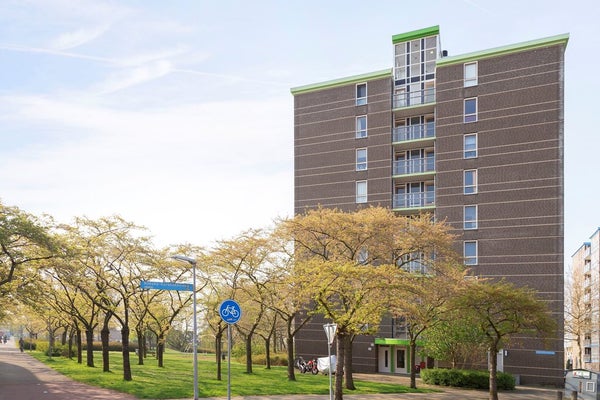 Te huur:  Almere  / €1900 p.m. / 93m2