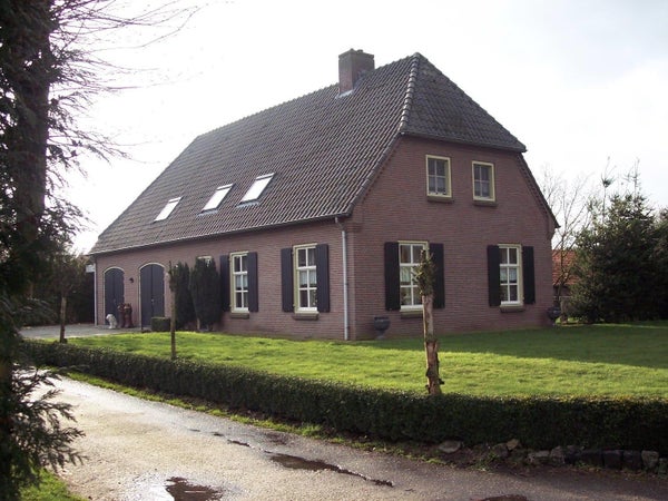 Te huur:  Veldhoven  / €2750 p.m. / 277m2
