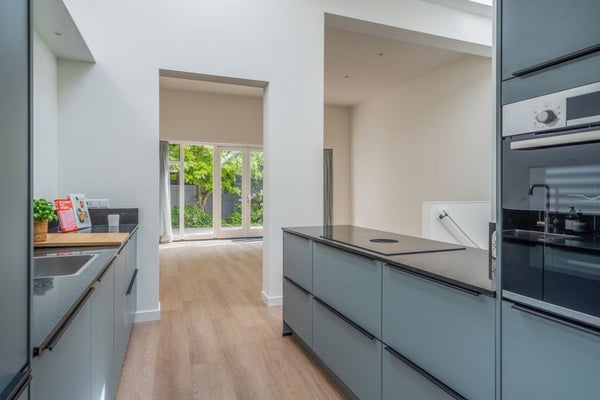 For rent: Den Haag / €2850.00 p.m. / 120.00m2