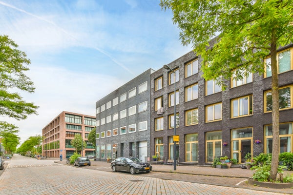 For rent: Amsterdam / €2600 p.m. / 135m2