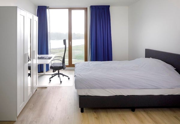 Te huur:  Amsterdam  / €2402,00 p.m. / 82,00m2