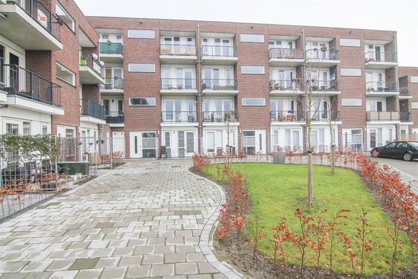 For rent: Almere / €11151355.00 p.m. / 48.00m2