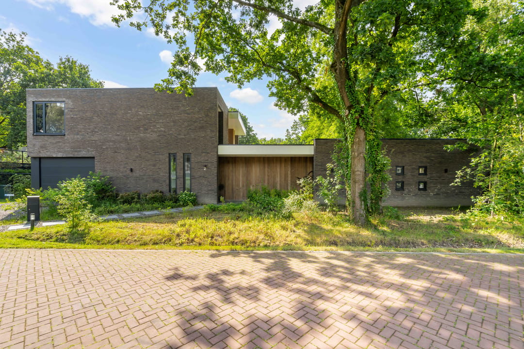 Te huur: Weert / €1250000,00 p.m. / 203,00m2
