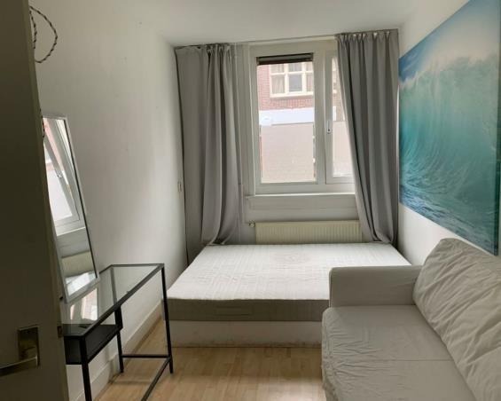 For rent: Amsterdam / €900 p.m. / 12m2