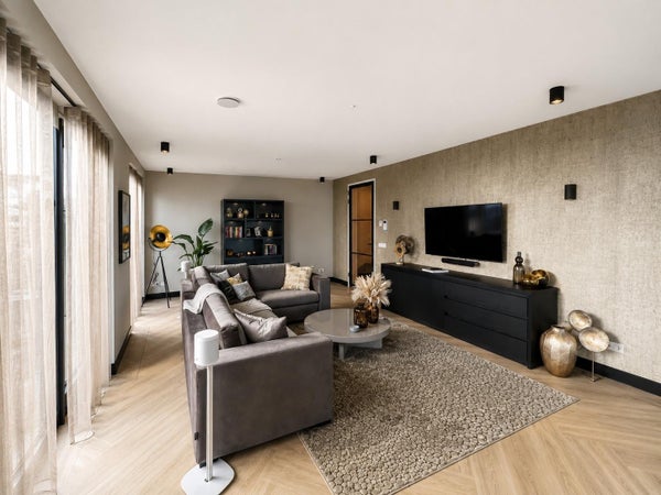 For rent:  Rotterdam  / €2770 p.m. / 107m2