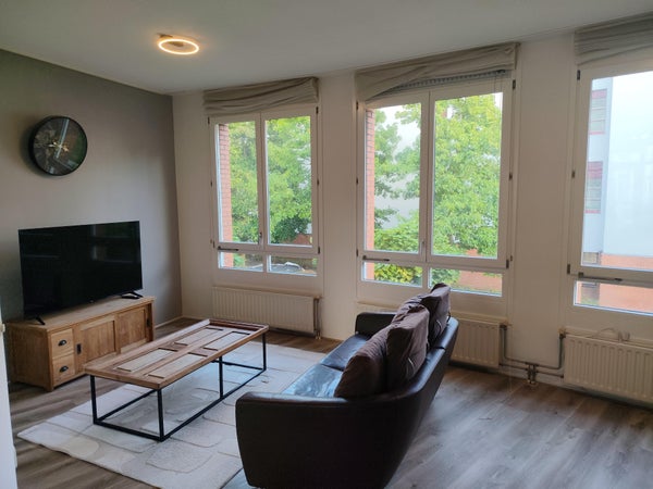 For rent:  Den Haag  / €2895 p.m. / 126m2