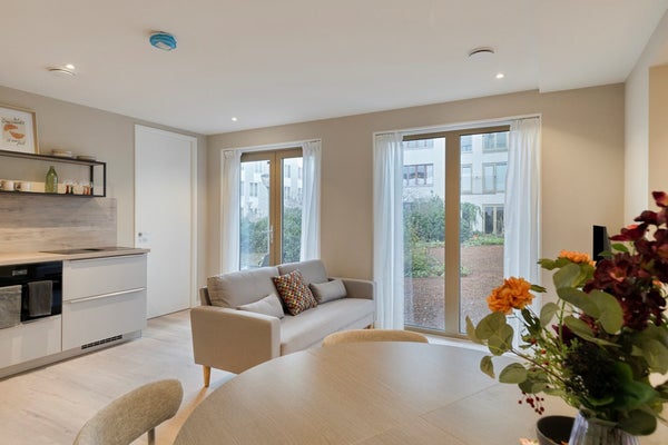 Te huur:  Amsterdam  / €2450,00 p.m. / 68,00m2