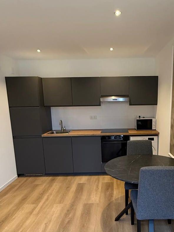 Te huur: Spijkenisse / €1400,00 p.m. / 30,00m2