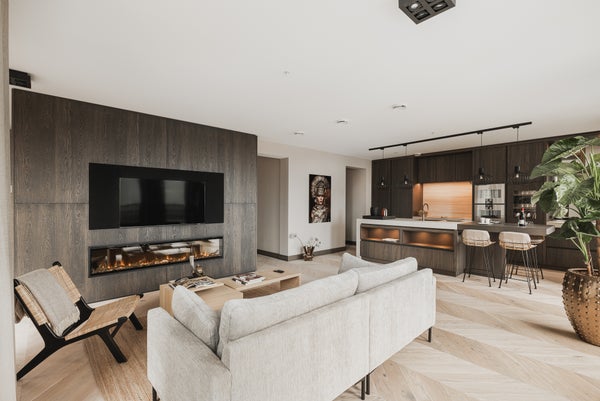 Te huur:  Den Haag  / €4395 p.m. / 119m2