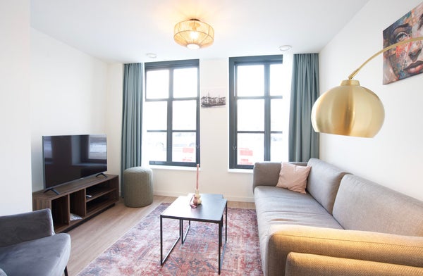 Te huur:  Vlaardingen  / €1850 p.m. / 56m2