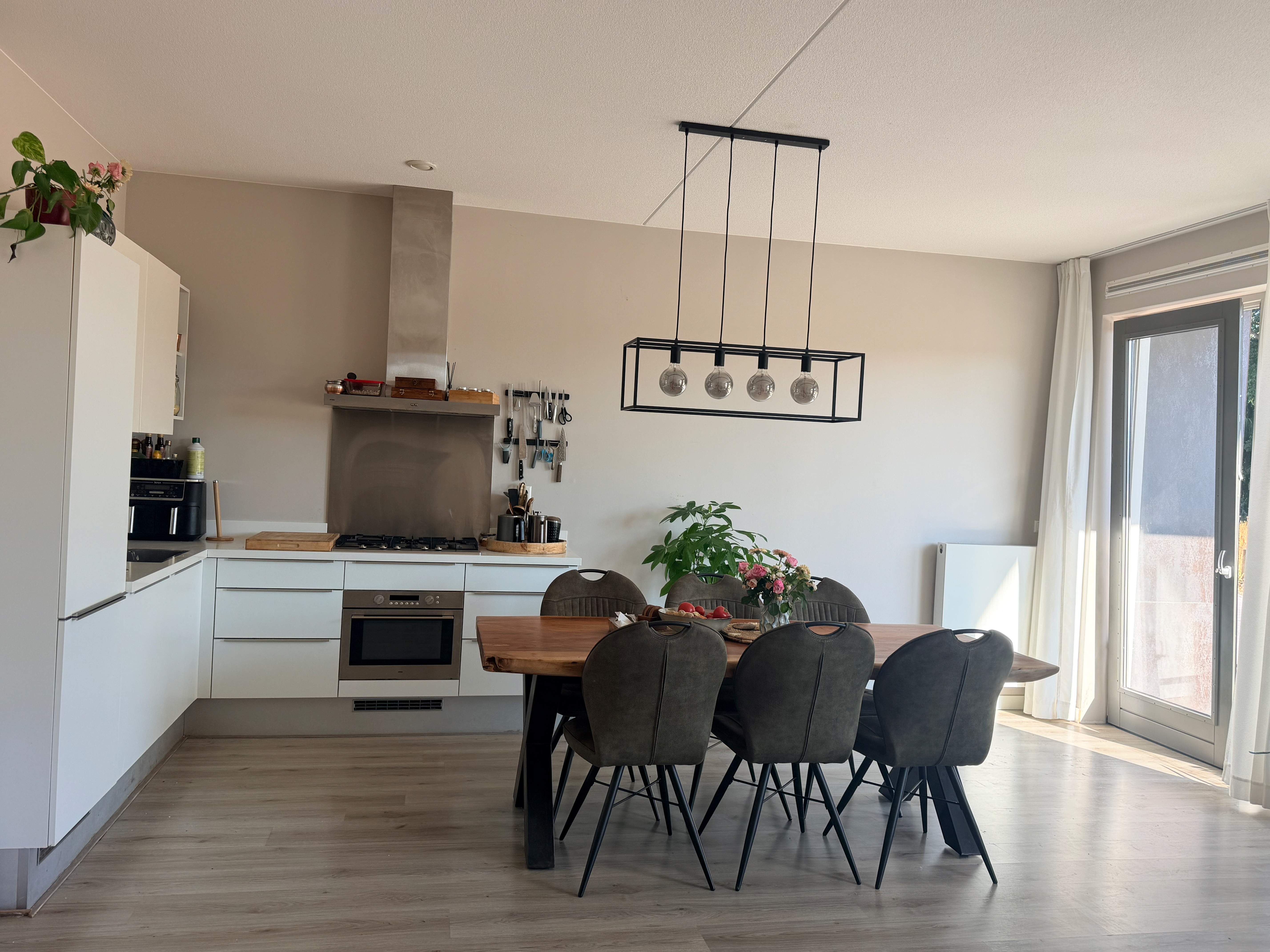 Te huur: Amsterdam / €110 p.m. / 90m2