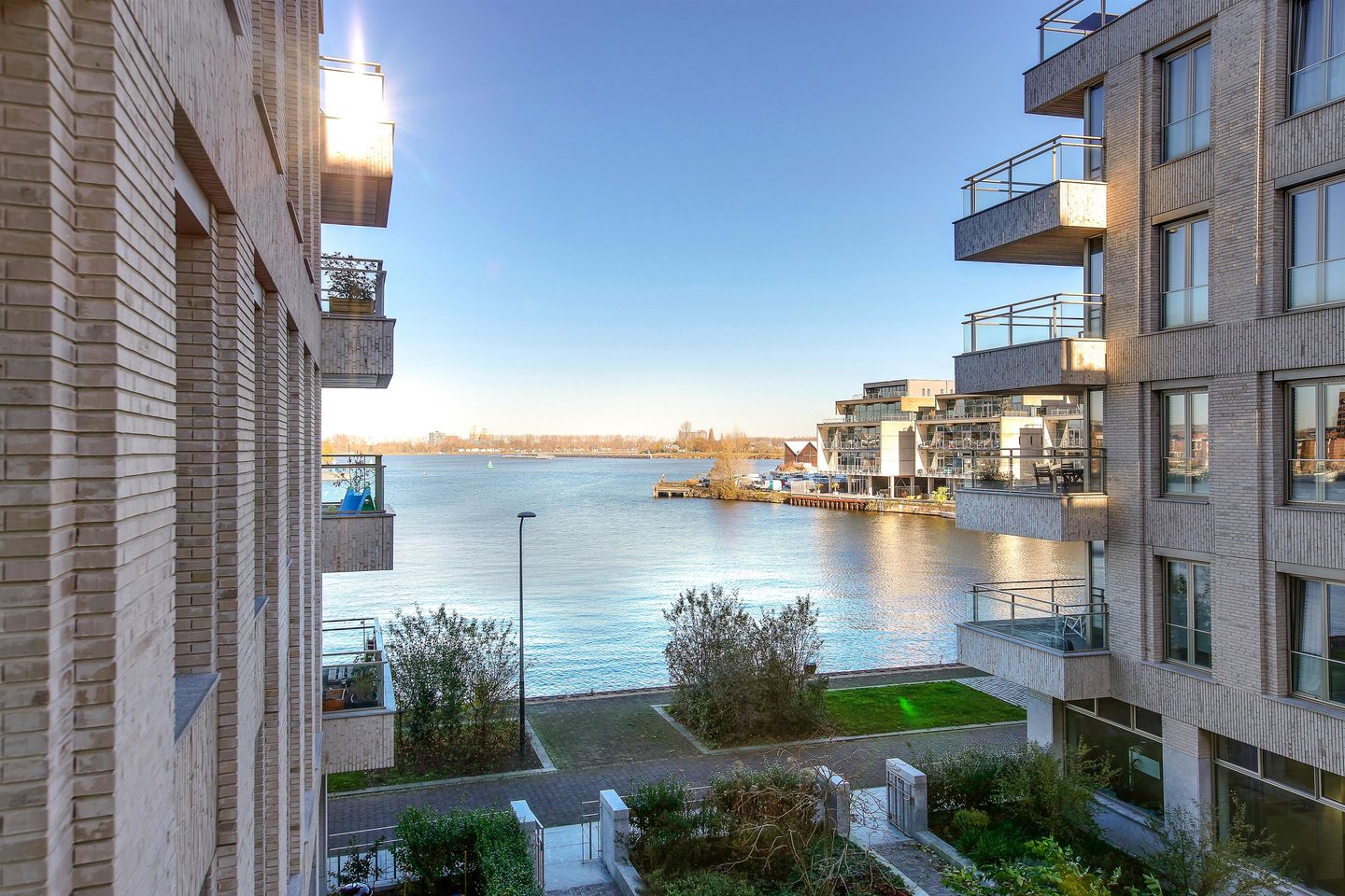 Te huur: Amsterdam / €1785 p.m. / 72m2