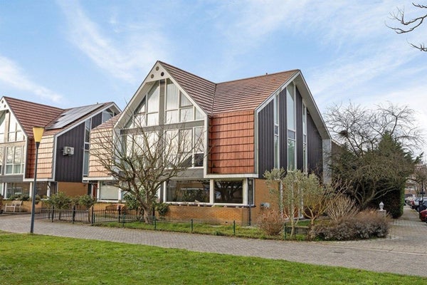 For rent: Zoetermeer / €3250.00 p.m. / 183.00m2