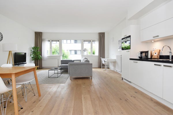 Te huur:  Den Haag  / €3415,00 p.m. / 94,00m2