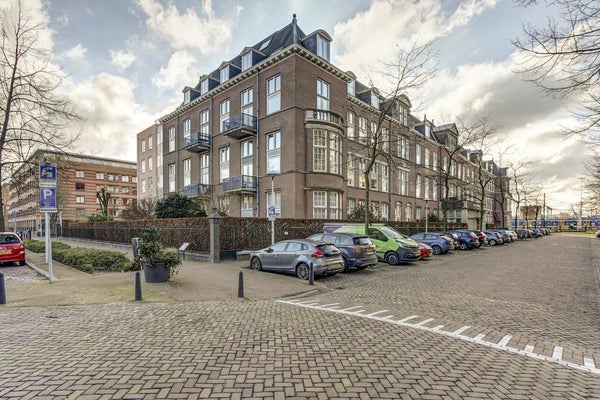 Te huur:  Utrecht  / €3150 p.m. / 121m2
