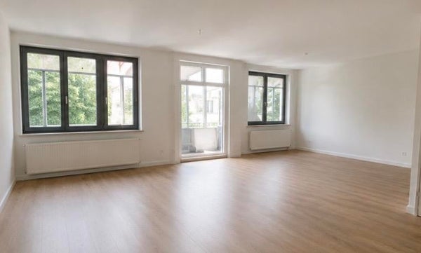 Te huur:  Rotterdam  / €2100,00 p.m. / 100,00m2