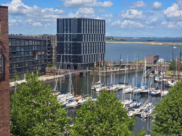 Te huur:  Amsterdam  / €2650,00 p.m. / 77,00m2