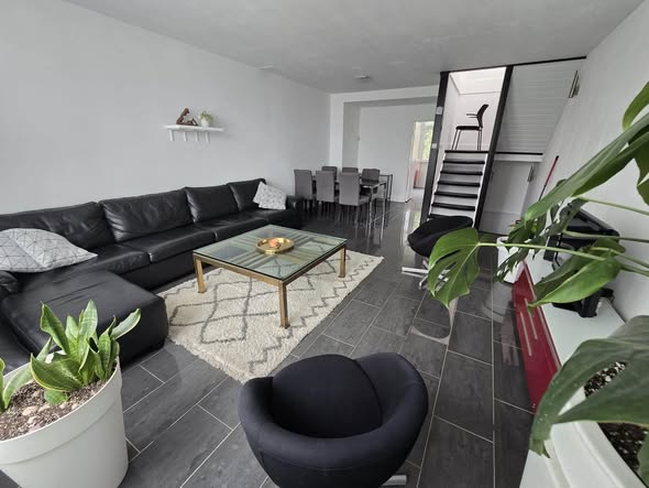 For rent: Amsterdam / €2300 p.m. / 100m2
